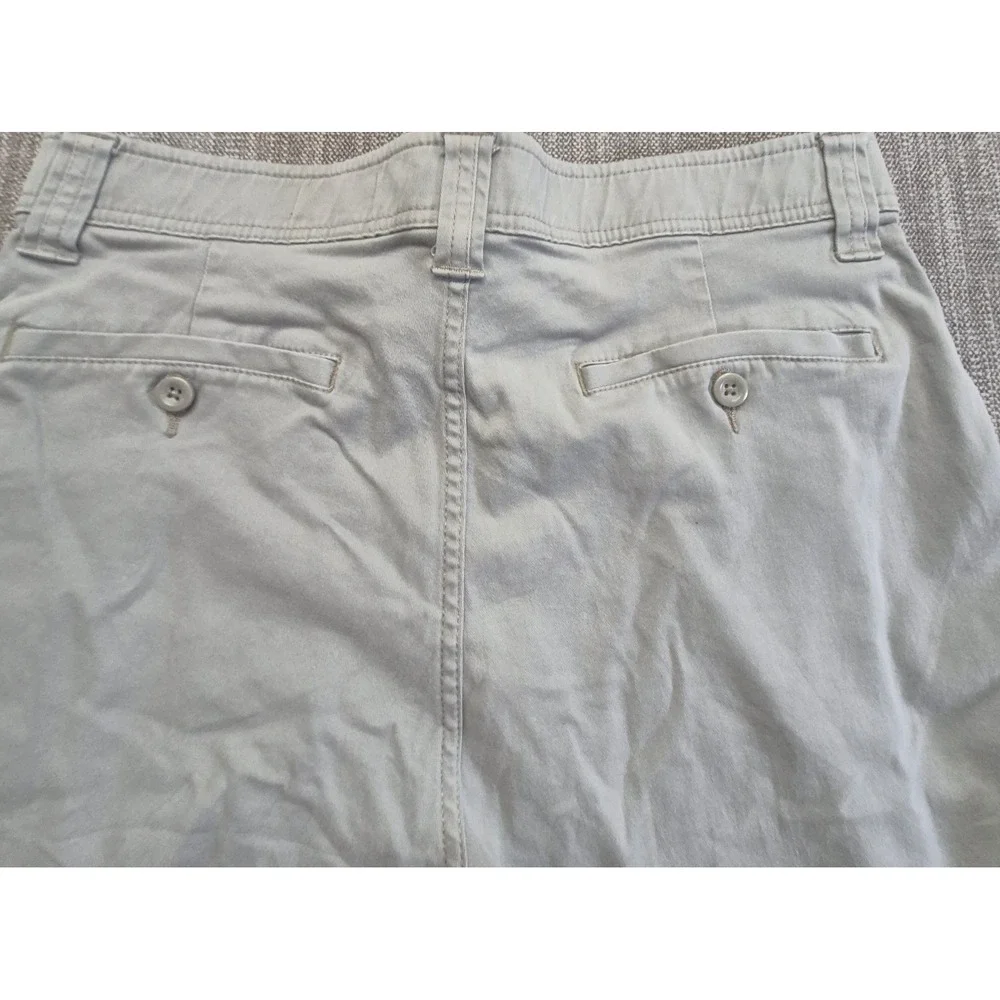 St Johns Bay Comfort Stretch men's gray chino shorts sz 32 flat front Cotton